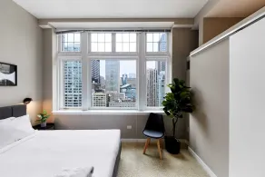 Stylish 4 Bedroom / 4 bath in the Loop | Sleeps 12 | Roof Deck - Image 5
