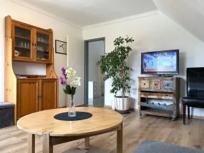 SIELBLICK: Schicke Ferienwohnung mit Balkon und herrlichem Sielblick - Image 2