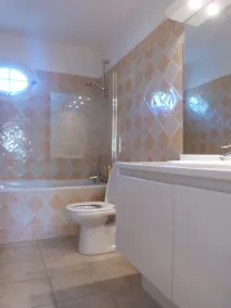 Haus T4 klimatisiert in einer sicheren Domäne mit Pool - Image 2