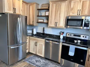 Cozy studio located near  Marina, hiking trails & downtown Sequim. Pet friendly. - Image 5