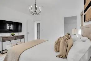 Exquisite 4-Bedroom Villa with Heated Pool Sarasota Area - Image 5