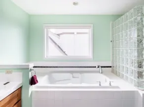 Modern luxury with sunset views of the Puget Sound in historic Queen Anne - Image 3