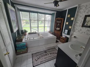 Stone Road Log House - Image 5