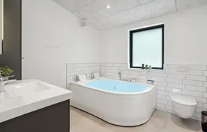 Fantastiskt hem i Tarm med bastu - Image 3
