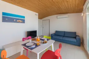 Splendid attic with large veranda. - Image 2