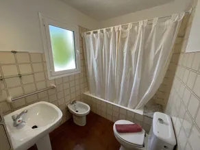 Fantastic house with community pool - Image 4