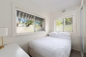 2-Bed Apartment Near Manly Beach - Image 5