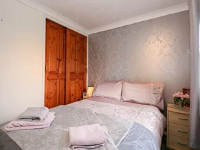 CHALET 12, family friendly, character holiday cottage in Hemsby - Image 5