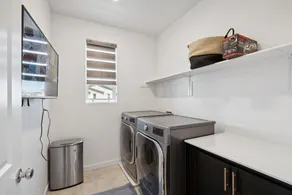 Spacious 3br Home With Charming Backyard 3 Bedroom Home - Image 2