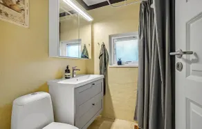 3 Bedroom Amazing Home In Knebel - Image 2