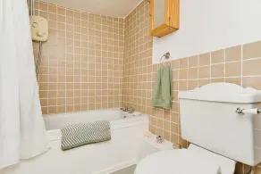 Ye Olde Cottage - Image 3