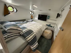 London Dutch Barge - Sleeps 3 & Cosy Fireplace - Image 5
