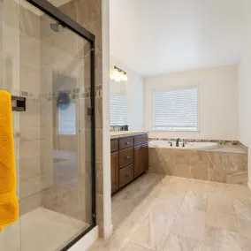 Luxurious 3BR Home in the Heart of Hillsboro - Image 2