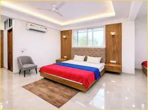 Radhika Palace -near ISCKON &Prem mandir - Image 5
