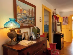 Historic 1810 Captain Burrows Home~ A Nautical New England Inspiration! - Image 2