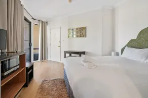 Perfectly Located Complete Private Villa - Image 5