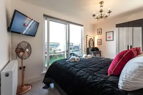 Smart Apartments - The Queens - Image 4