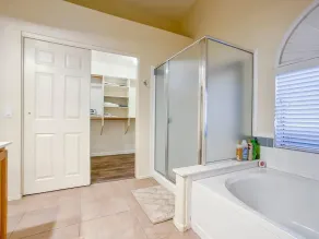 Single-Story home in Chandler-Entire House - Image 5