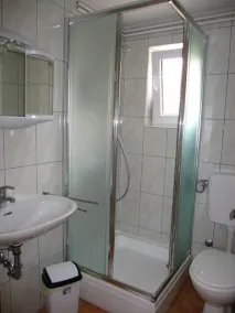 Apartment for 2 people and 2 children - Image 3