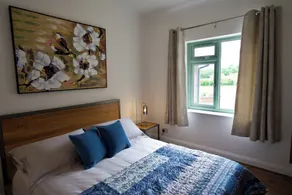 Tring Grange Cottage Sleeps 2 with Onsite Parking - Image 5