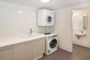 YALLINGUP BEACH HOLIDAY HOME PERFECTLY DESIGNED TO FIT TWO FAMILIES - Image 2