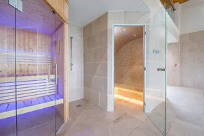 Holiday Home in Llangunnor With Pool, No Deposit - Image 4
