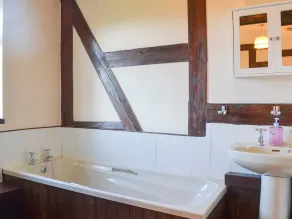 Alojamiento de 7 habitaciones en Lower Dinchope - Image 3