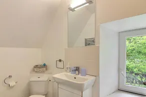 Cottage - Sleeps 4 with Log Burner & Pet Friendly - Image 3