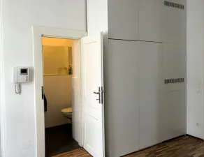 Sunny apartment right on the Augarten - Image 4