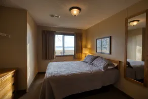 2 Bedroom Cabin- Lewis and Clark Resort - Image 3