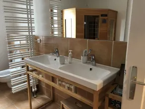 Casa quase natural com jardim, pomar, sauna, lareira e acesso Wi-Fi - Image 2