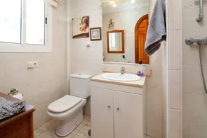 Holiday Home \"Beachfront Bungalow\" with Sea View, Private Terrace & Wi-Fi - Image 4