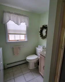 Family Retreat at York Beach-Lovely home just minutes from Long Sands Beach - Image 2