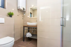 Villa Perla Blu with 4 bedrooms, heated pool, jacuzzi, 50m from beach - Image 5
