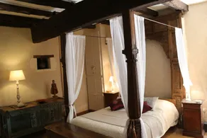 charming apartment in a 16th century mansion - Image 4