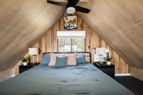 1BR chalet w hot tub & serene views - Image 4