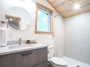 Church Mountain Chalet | Hot Tub & Pool - Image 4