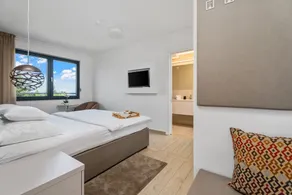 Luxury, seafront Villa Petra with heated pool only 50m from beach - Image 5