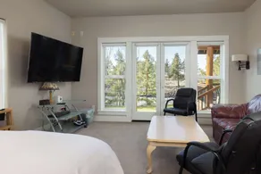 6BR - 6 King Beds - EV - 10min Downtown - Image 4