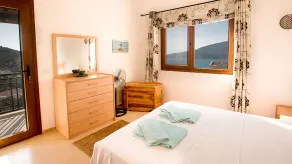 Yelken enjoys a convenient location with Panoramic views of Kalamar Bay - Image 5