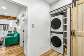 Walk to downtown Holly from this newly renovated historic apartment! - Image 2