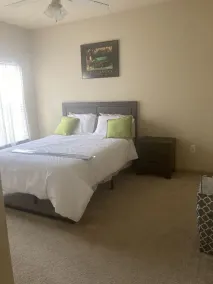 A Beautiful sunny Quiet & comfy 1 bedroom apartment - Image 2