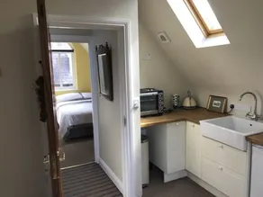 Dejlig og privat lejlighed - Image 3