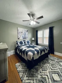 Downstairs Unit near National Park + Downtown Cleveland - Image 4