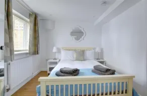 Riverside Cottage is a quiet haven for two. Right on the East Stour river. - Image 4