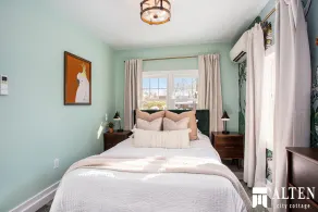 Cozy Stylish Cottage In the City, Close to Everything GR, Extended Stay Welcome - Image 4
