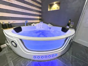 Stone house with jacuzzi 500m from the Ain 3bed 8p - Image 5