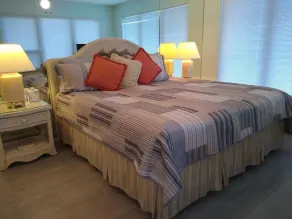 Unique & Spacious 3 Bedroom, 2 Bath Beachfront Condo with Incredible Ocean Views - Image 4