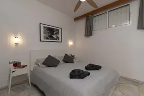 Altamira 1 - One Bed - Image 2