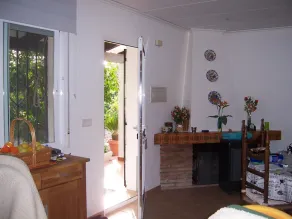 chalet confortable, aire acondicionado, una piscina de agua salada, jardín cerrado, wifi, TV vía satélite 3 dormitorios - Image 2